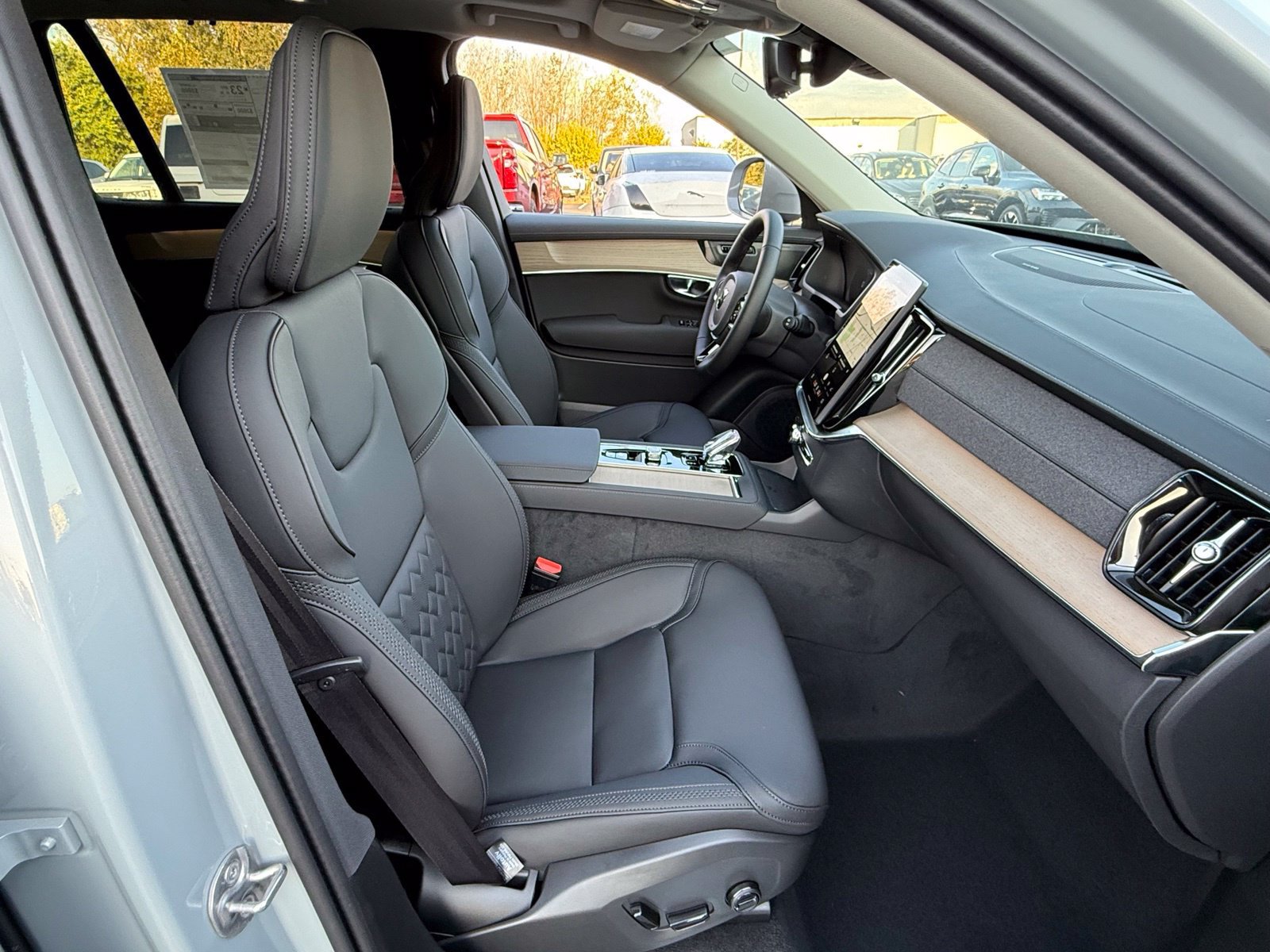 New 2027 Volvo XC90 B6 Plus AWD/4WD image 22