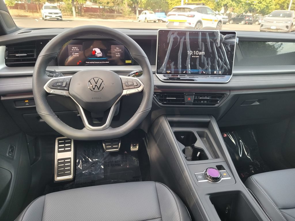 New 2026 Volkswagen Tiguan SE R-Line FWD image 18