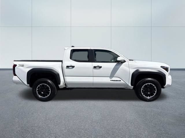 Used 2024 Toyota Tacoma TRD Off-Road AWD/4WD image 2