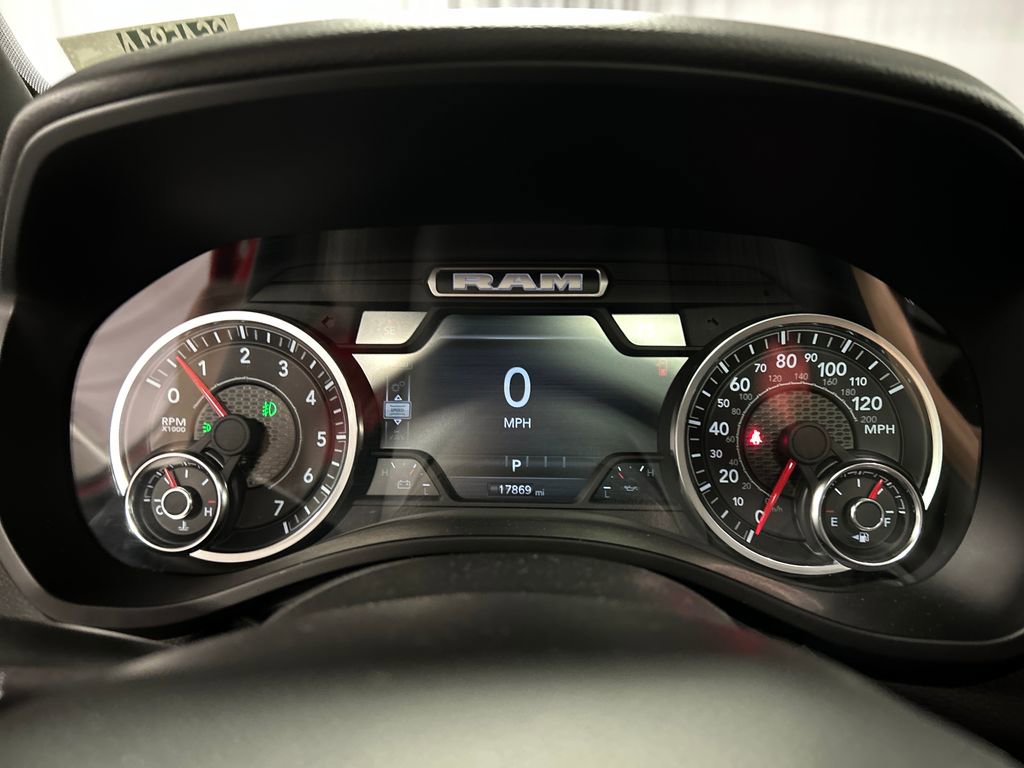 Used 2025 RAM 1500 Big Horn AWD/4WD image 16