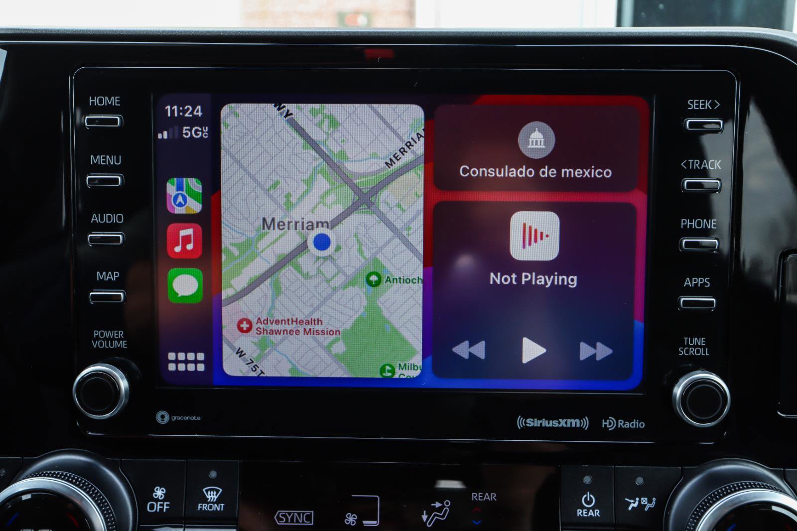 Used 2020 Toyota Highlander XLE image 8