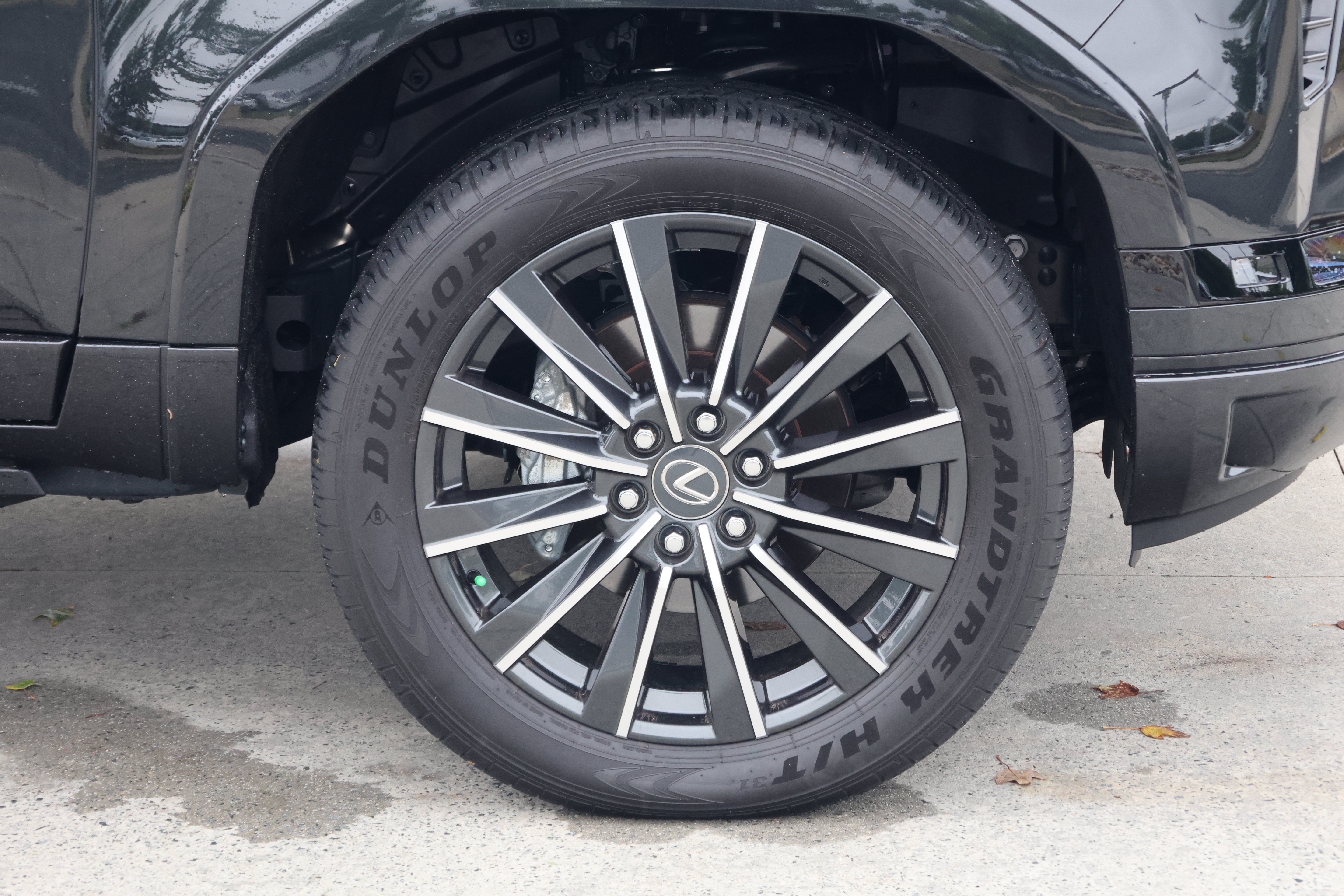 Used 2026 Lexus GX 550 w/ Cold Area Package AWD/4WD image 11