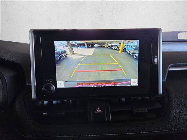 Used 2024 Toyota RAV4 XLE FWD image 14