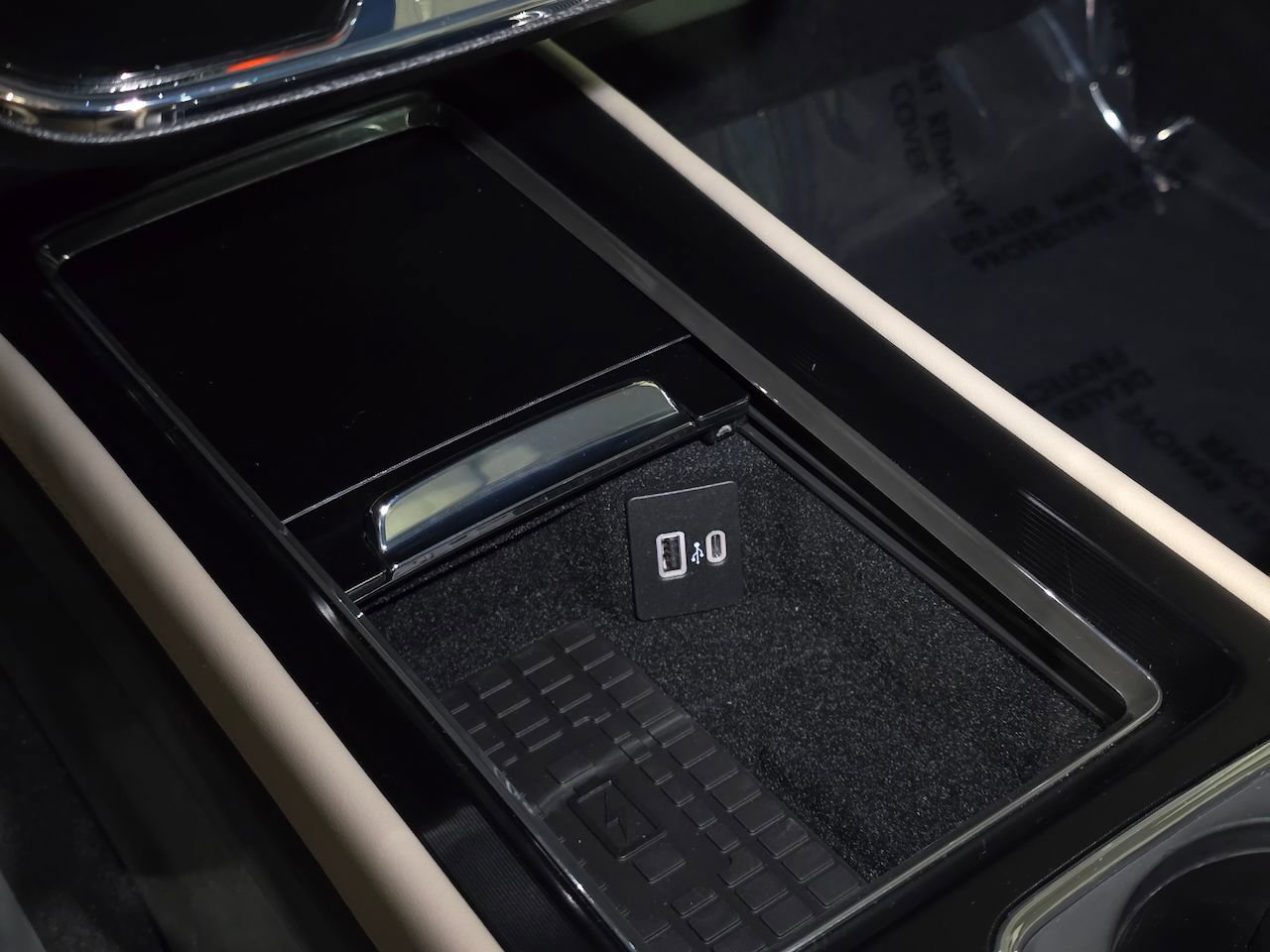 New 2026 Lincoln Corsair Reserve image 24