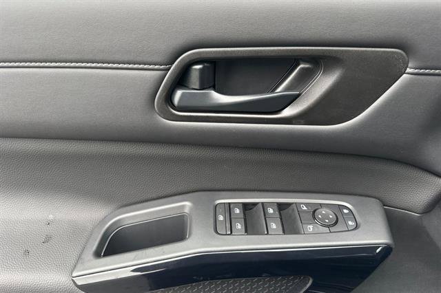 New 2025 Nissan Pathfinder SV w/ Cargo Package image 11