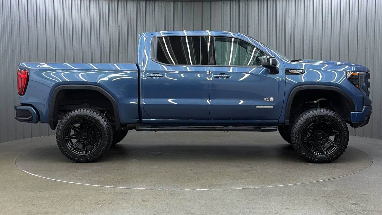 Used 2026 GMC Sierra 1500 Elevation w/ Elevation Premium Package AWD/4WD image 6