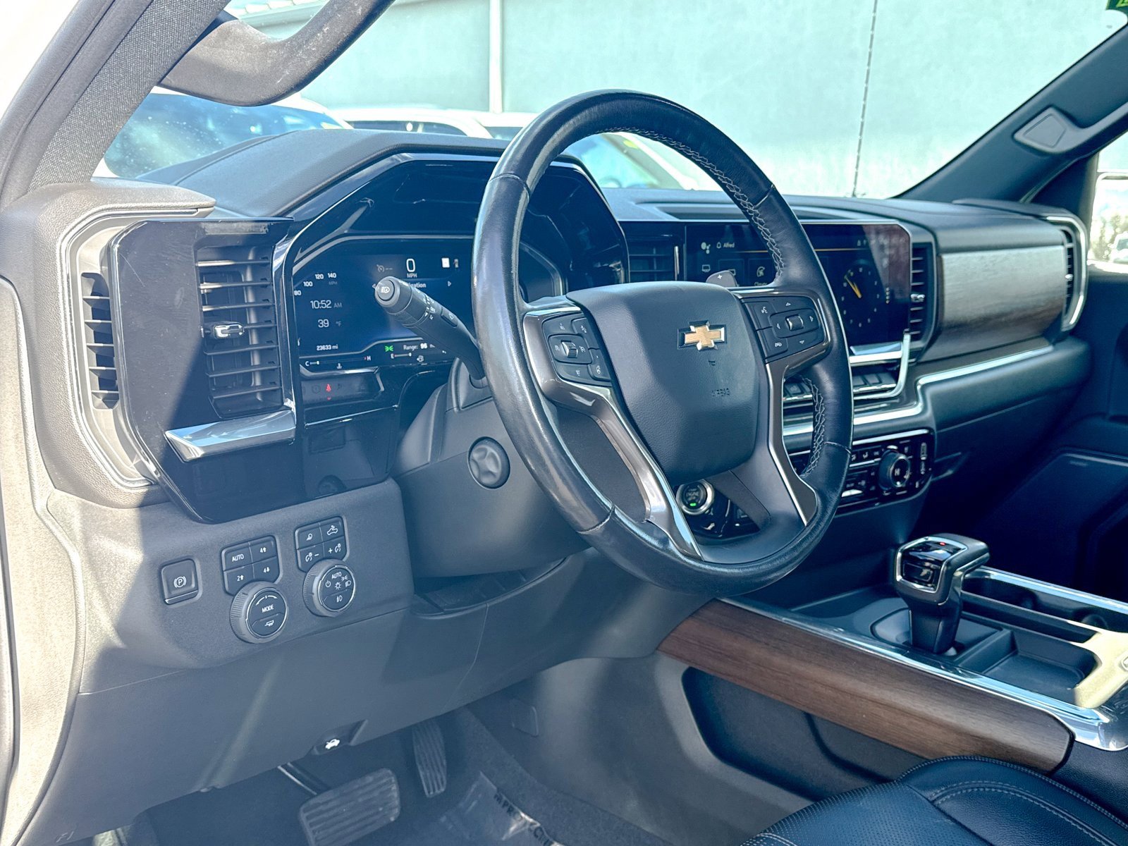 Certified 2022 Chevrolet Silverado 1500 High Country w/ High Country Premium Package image 15