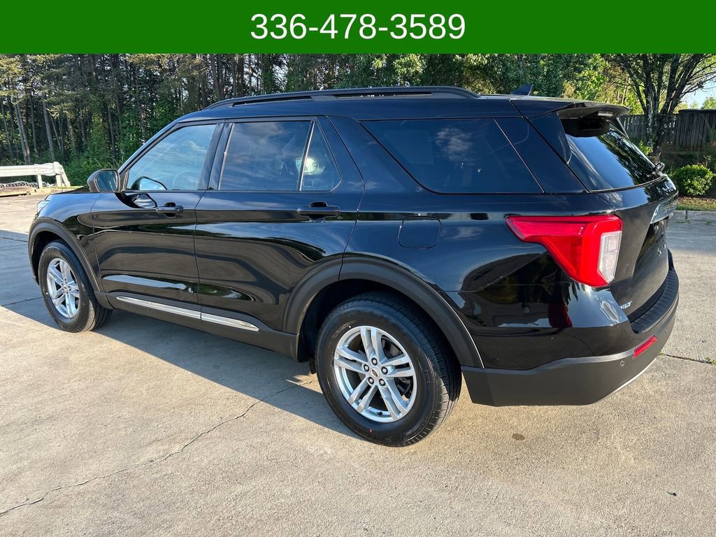 Used 2020 Ford Explorer XLT w/ Equipment Group 202A image 3