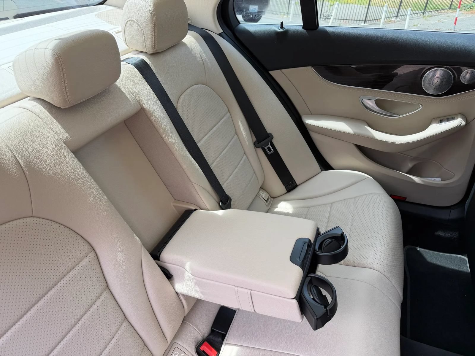 Used 2016 Mercedes-Benz C 300 4MATIC Sedan image 17