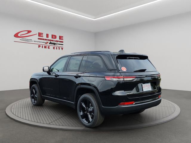 New 2025 Jeep Grand Cherokee Limited image 3