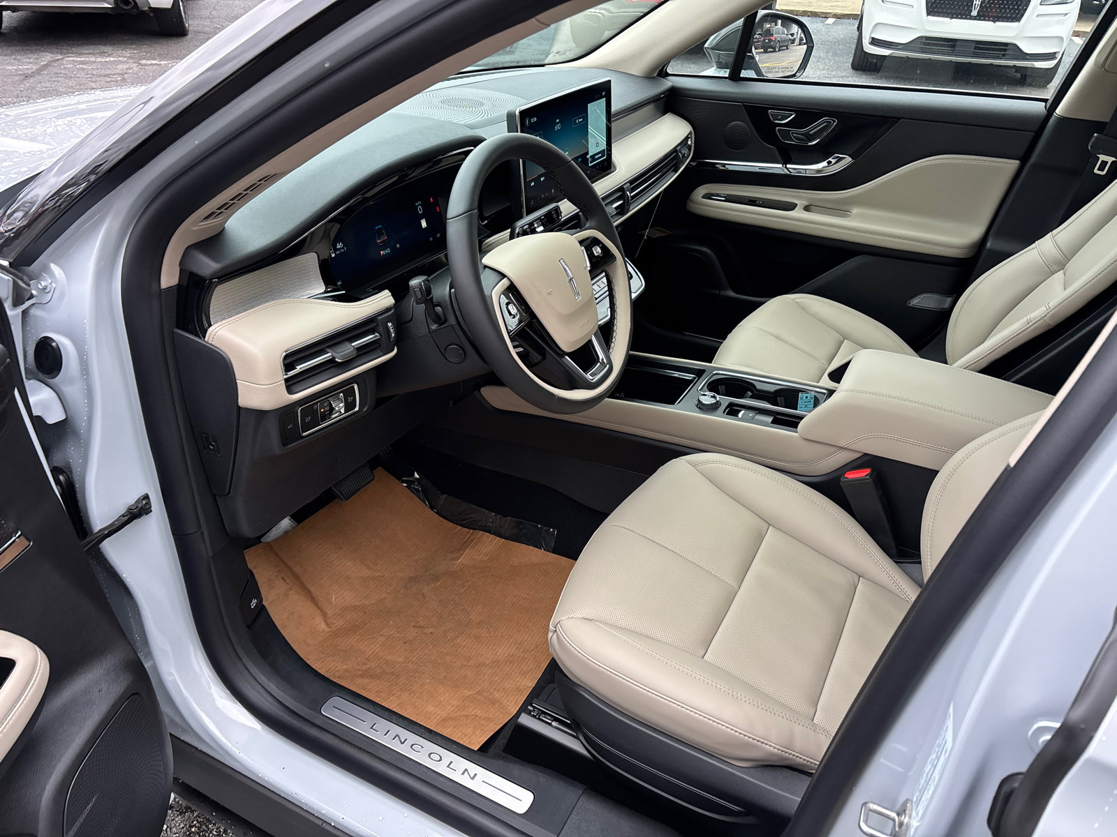 New 2026 Lincoln Corsair Premiere image 25