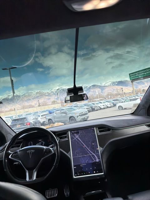 Used 2016 Tesla Model X P90D image 25