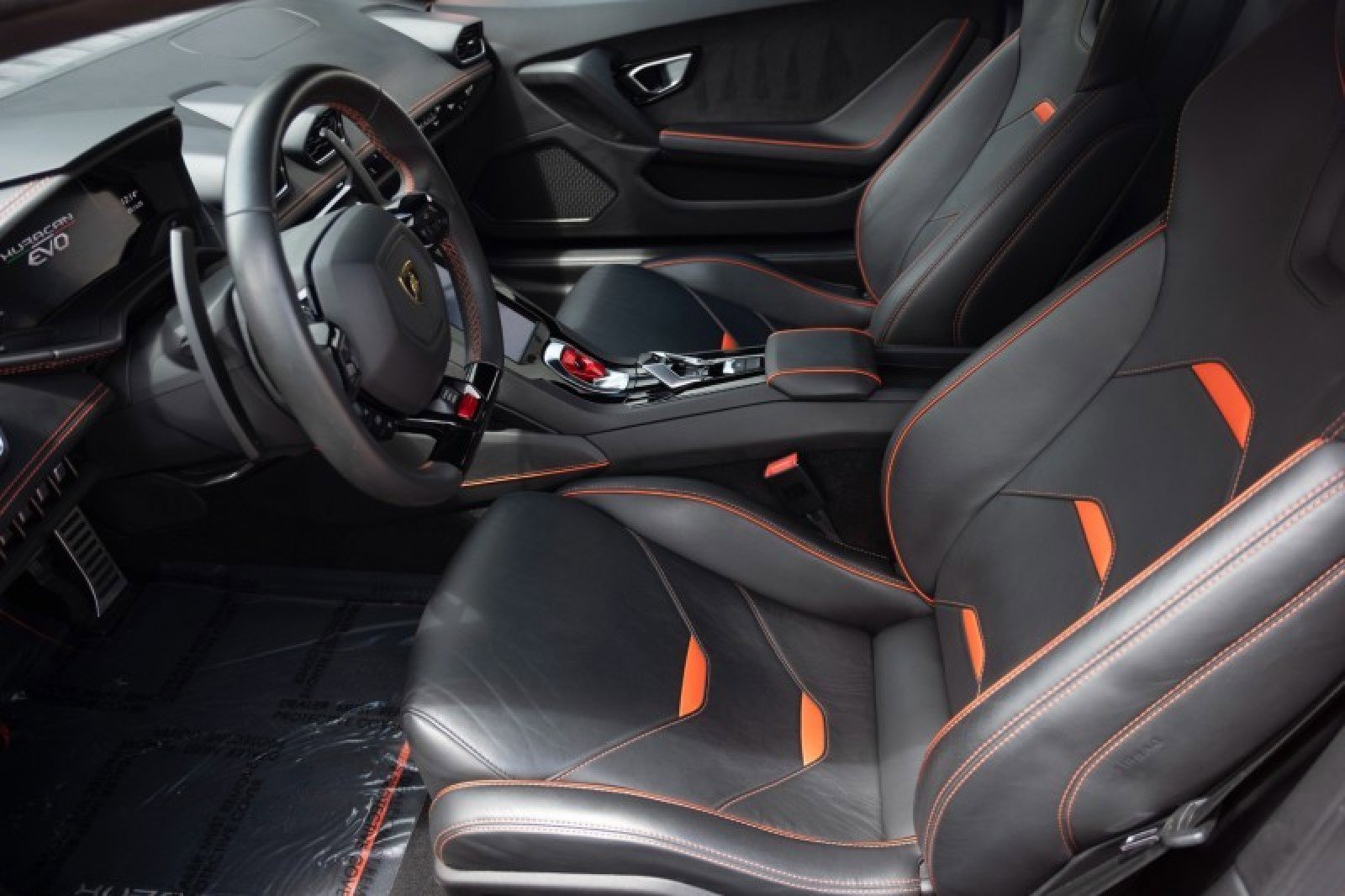 Used 2020 Lamborghini Huracan EVO AWD/4WD image 13
