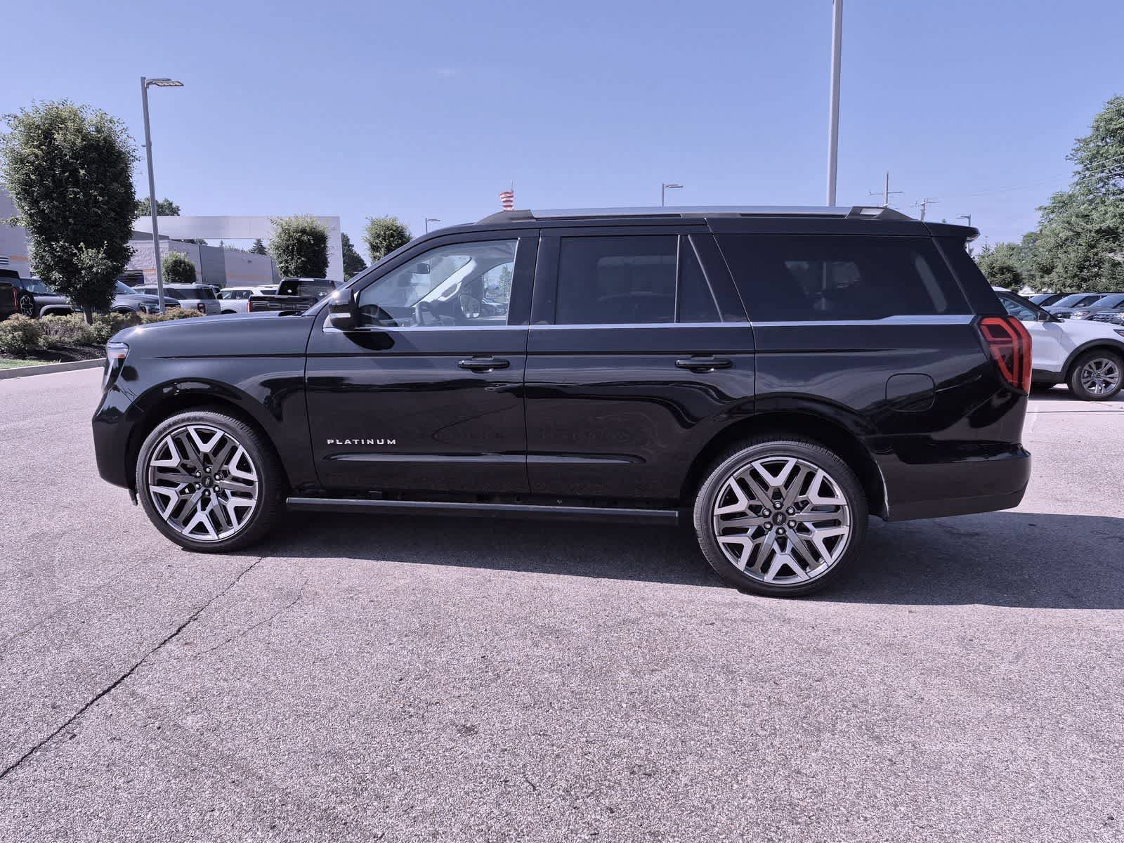New 2025 Ford Expedition Platinum w/ Platinum Ultimate Package AWD/4WD image 5