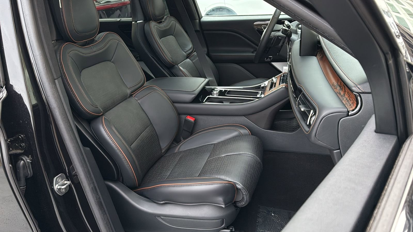 New 2025 Lincoln Aviator Black Label image 9