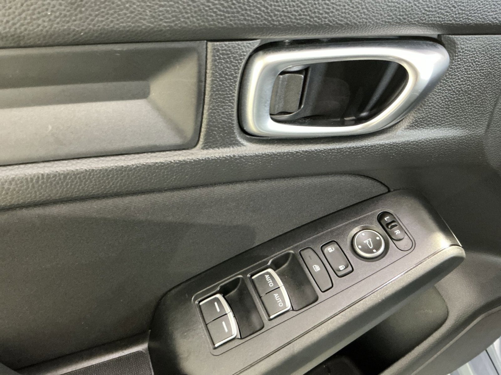 Used 2023 Honda Civic Sport image 23