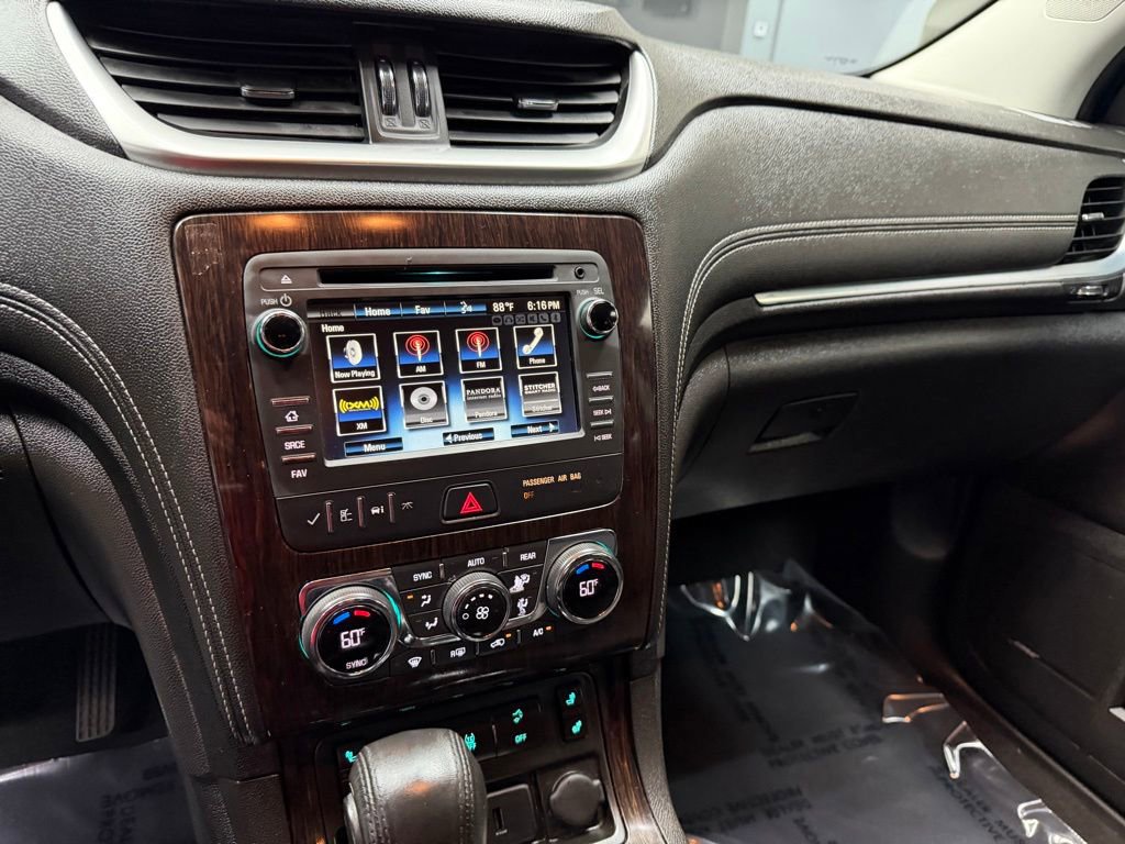 Used 2017 Chevrolet Traverse LT FWD image 25