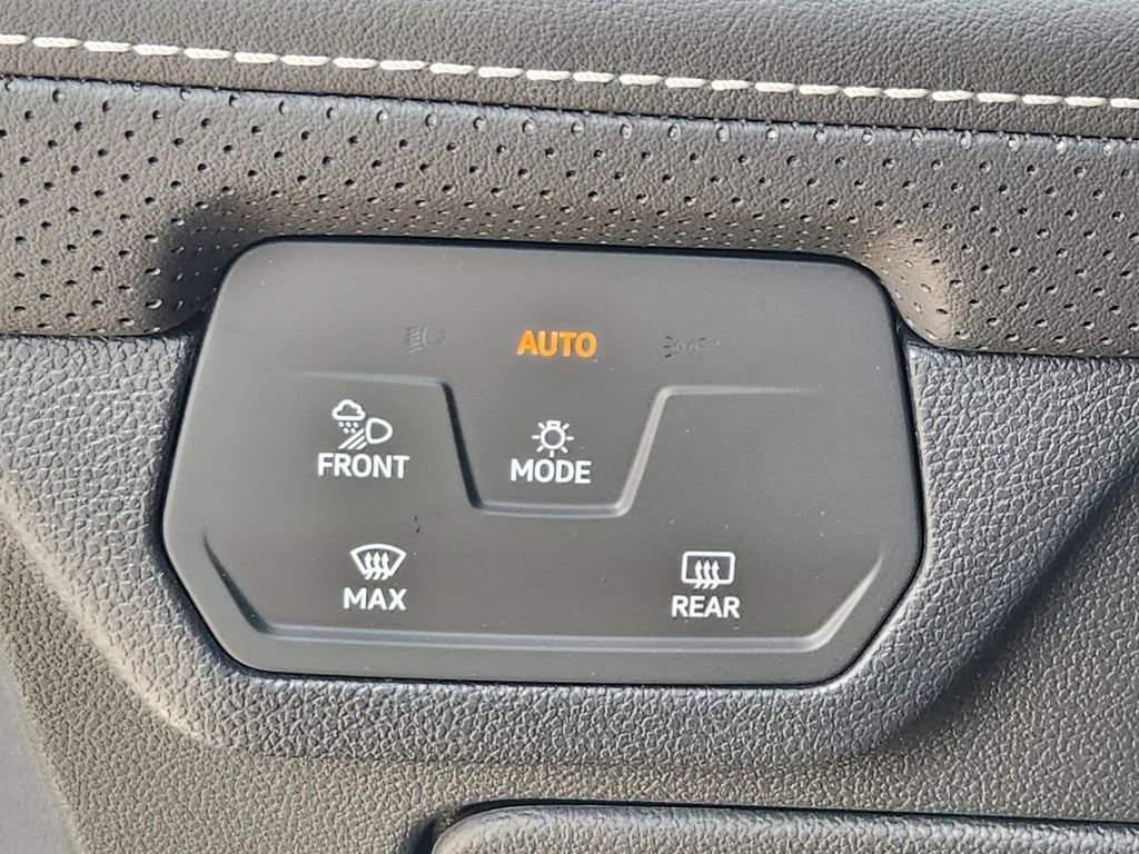 New 2026 Volkswagen Atlas Cross Sport SEL Premium R-Line image 11