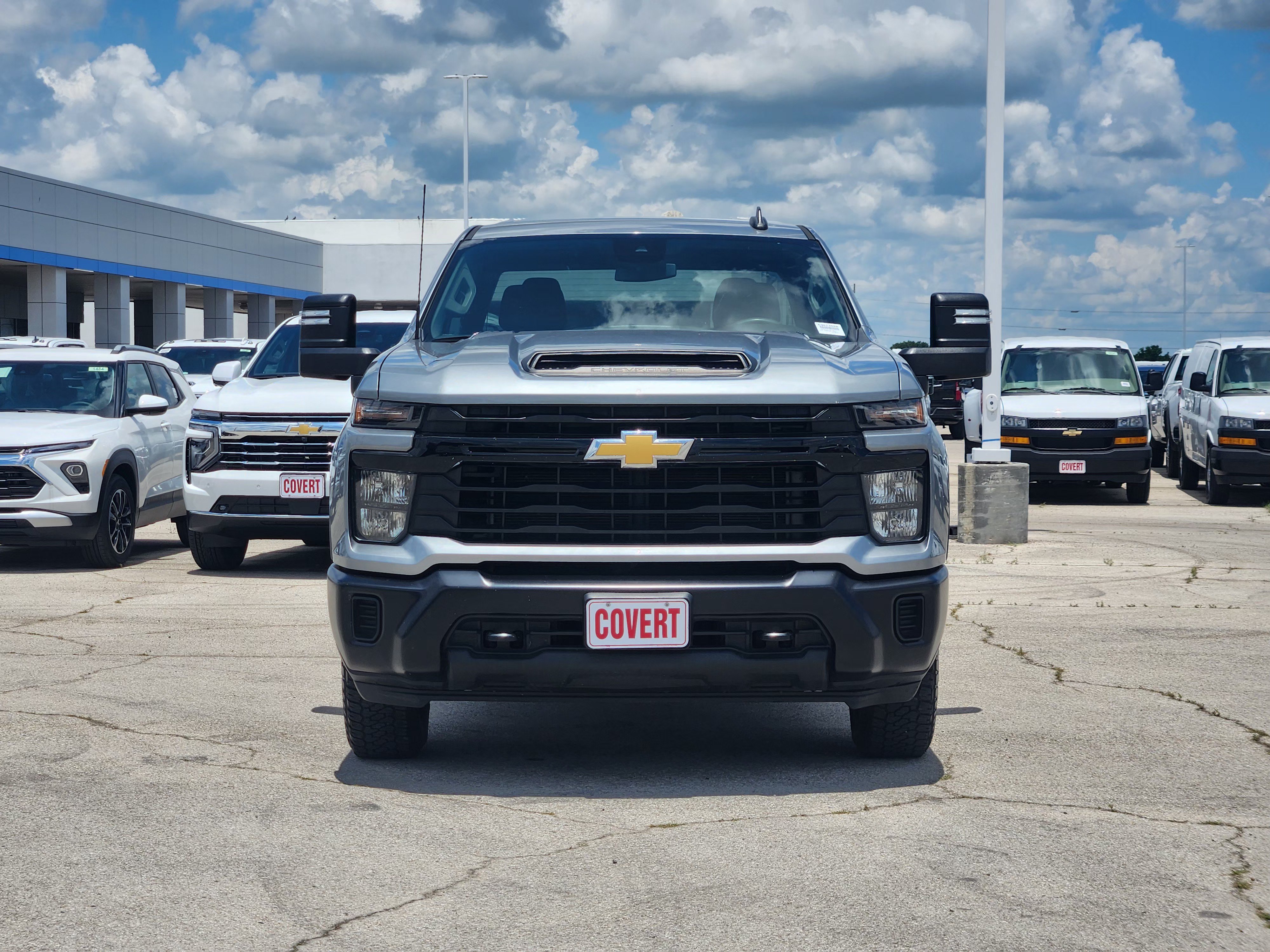 Used 2024 Chevrolet Silverado 2500 W/T w/ WT Convenience Package RWD image 2