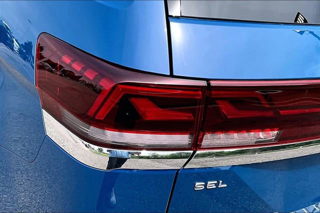 Used 2025 Volkswagen Atlas SEL Premium R-Line AWD/4WD image 31