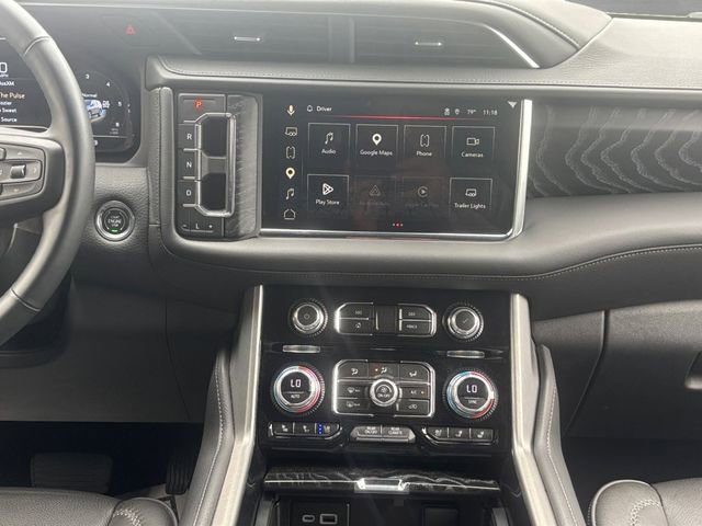 Used 2023 GMC Yukon XL Denali AWD/4WD image 4
