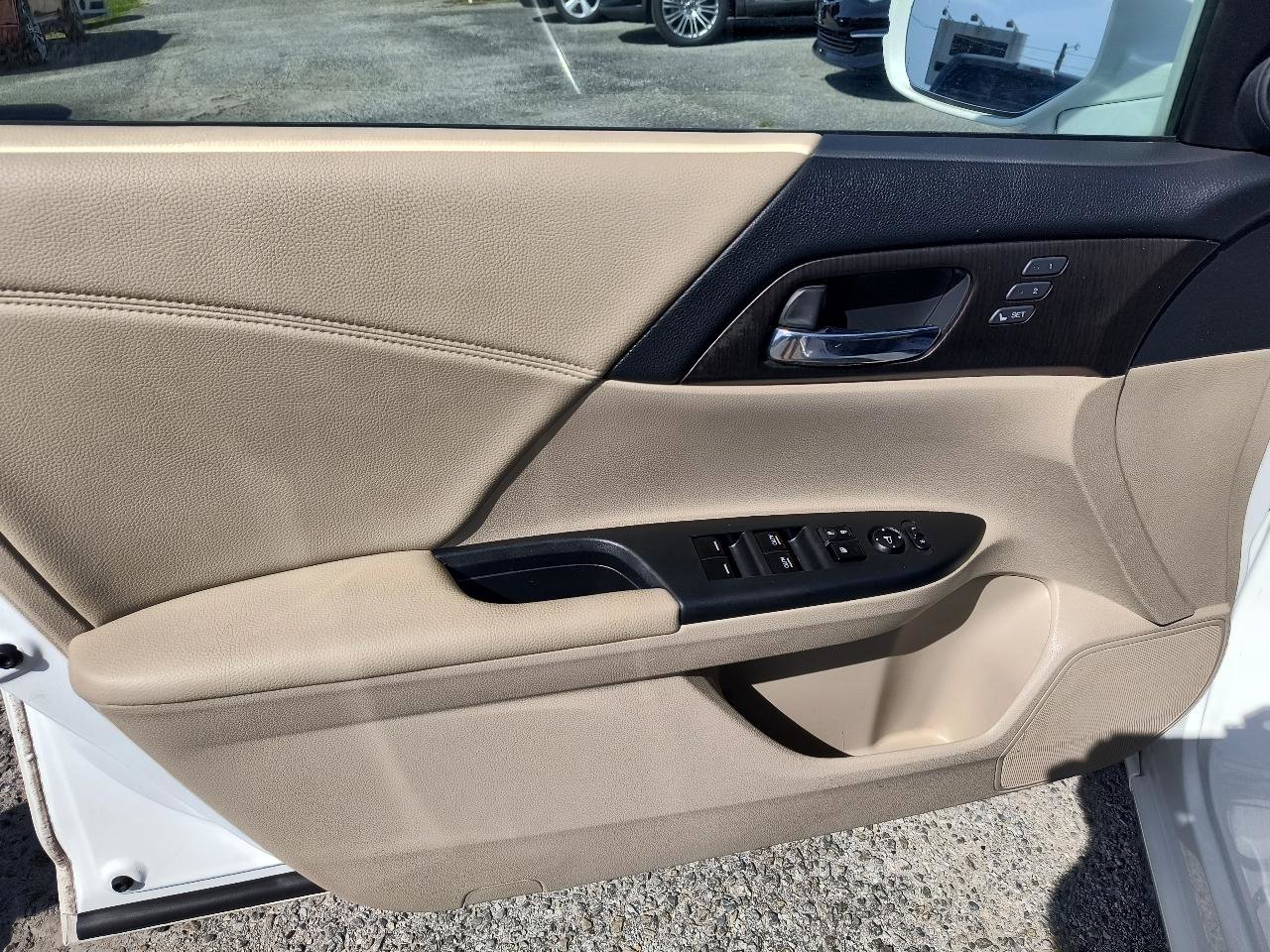 Used 2014 Honda Accord EX-L image 13