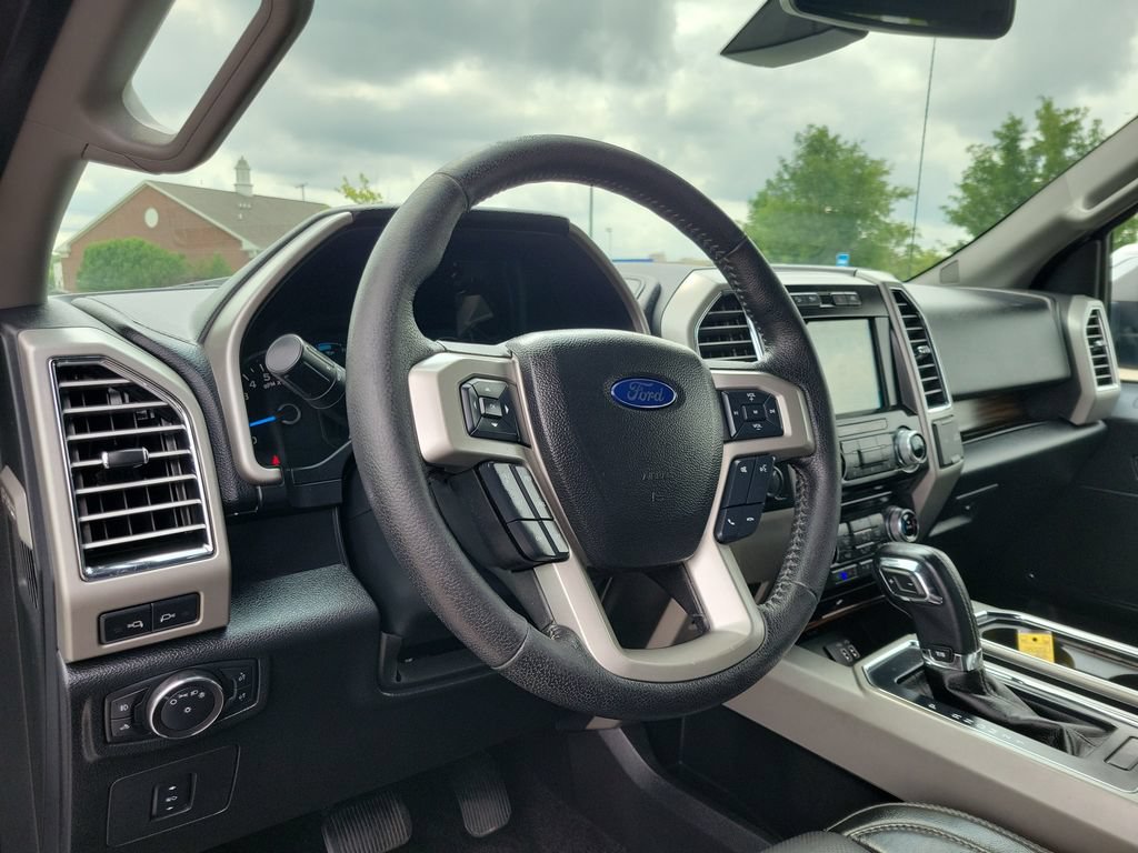 Used 2016 Ford F150 Lariat w/ Equipment Group 502A Luxury AWD/4WD image 21