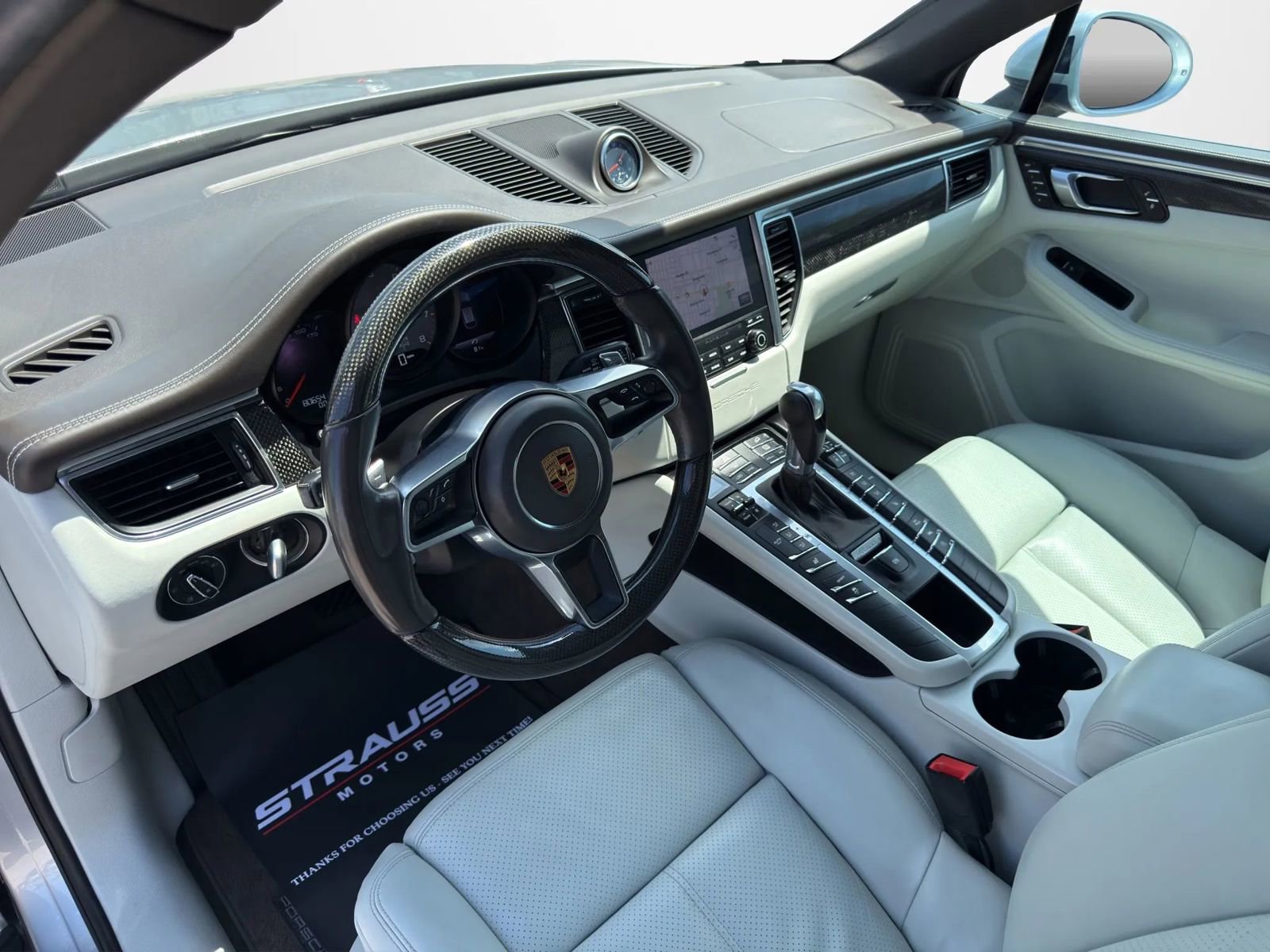 Used 2018 Porsche Macan S image 12