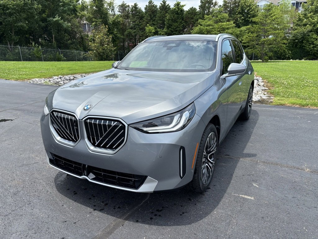 Used 2025 BMW X3 xDrive30i w/ Premium Package image 1