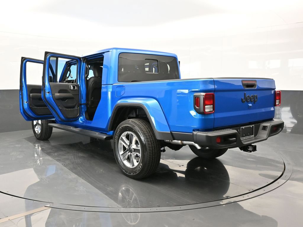 Used 2024 Jeep Gladiator Sport w/ Premium Package image 41