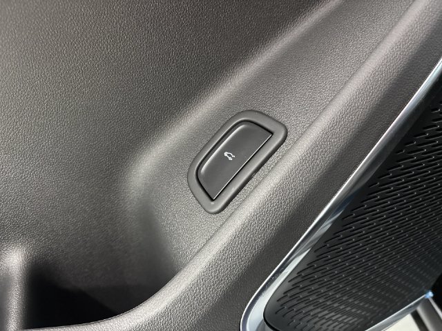 New 2027 Chevrolet Traverse RS AWD/4WD image 30