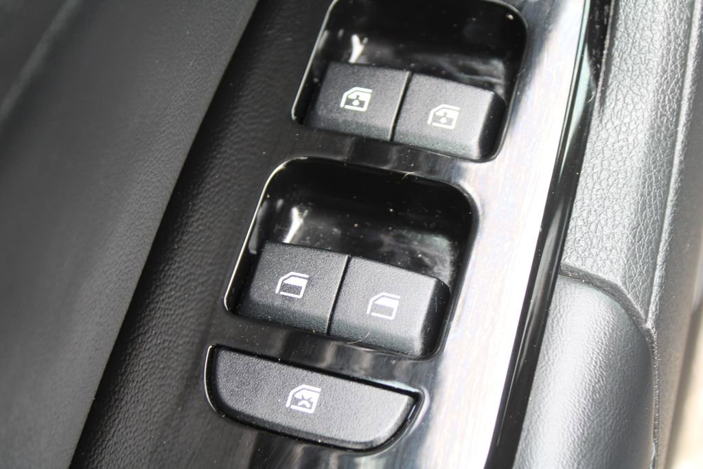 Used 2023 Kia Sportage EX image 19