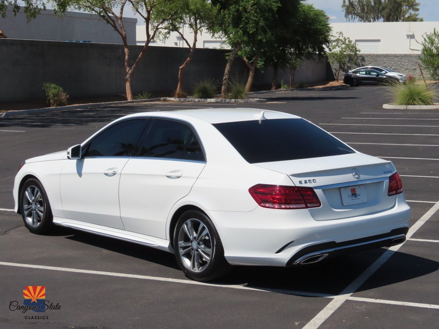 Used 2014 Mercedes-Benz E 250 BlueTEC 4MATIC Sedan image 10