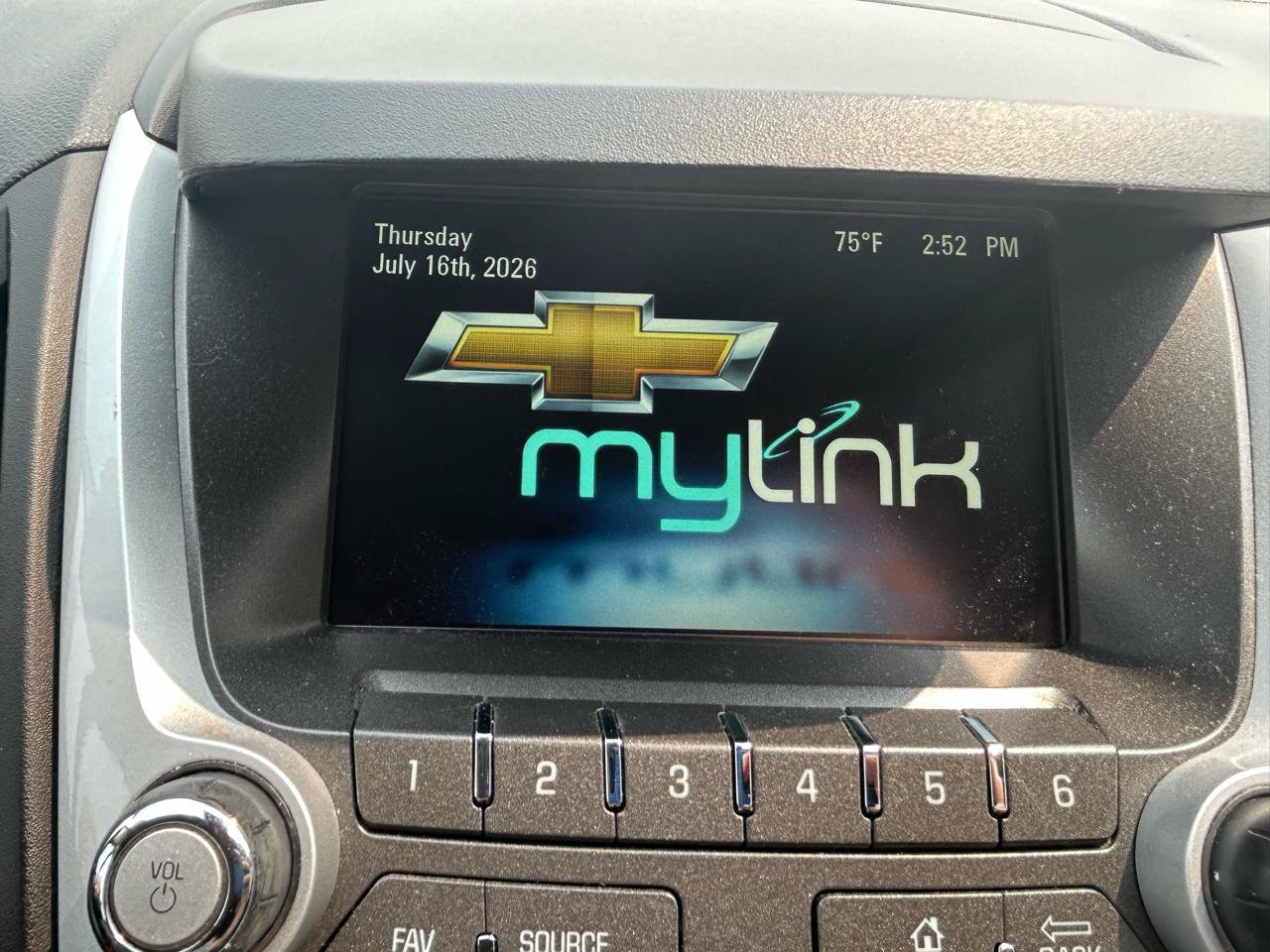 Used 2015 Chevrolet Equinox LT w/ Driver Convenience Package FWD image 24