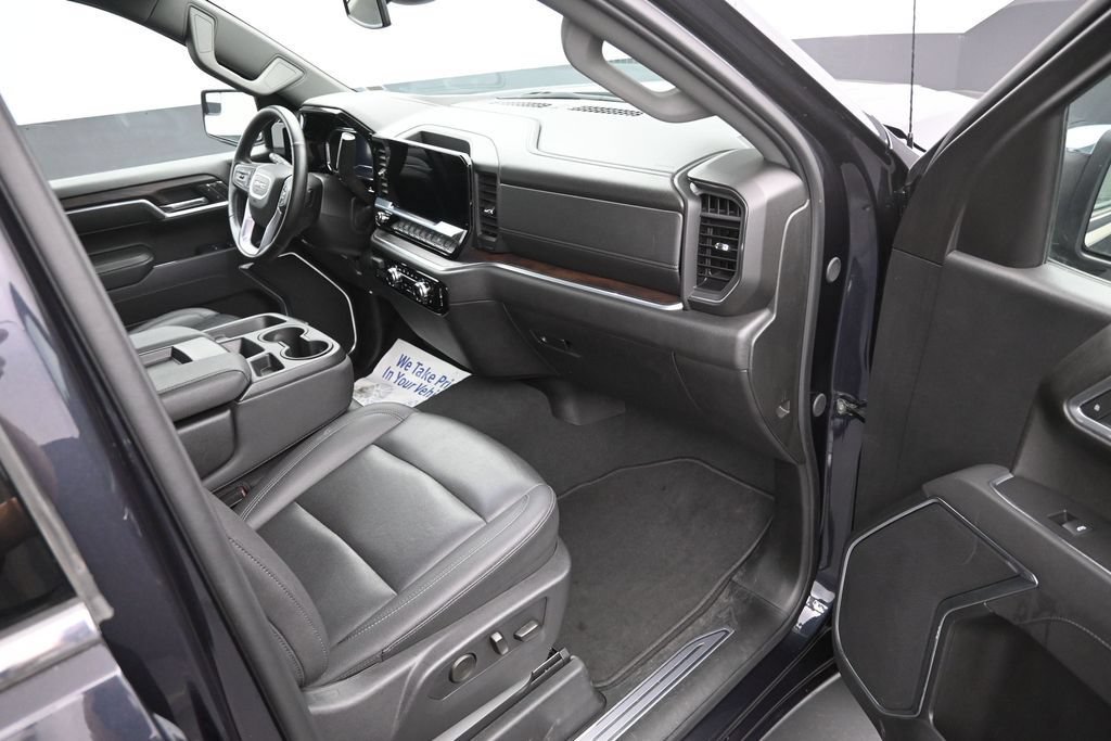 Used 2025 GMC Sierra 1500 SLT AWD/4WD image 10