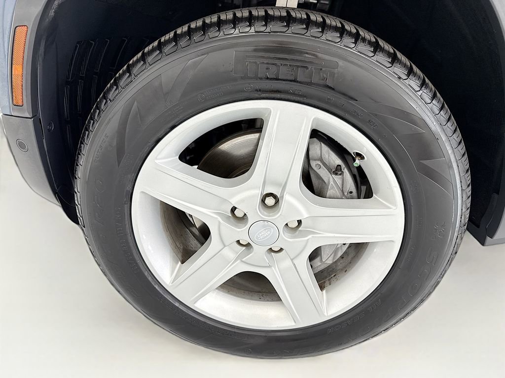 Used 2022 Land Rover Defender 110 SE image 29