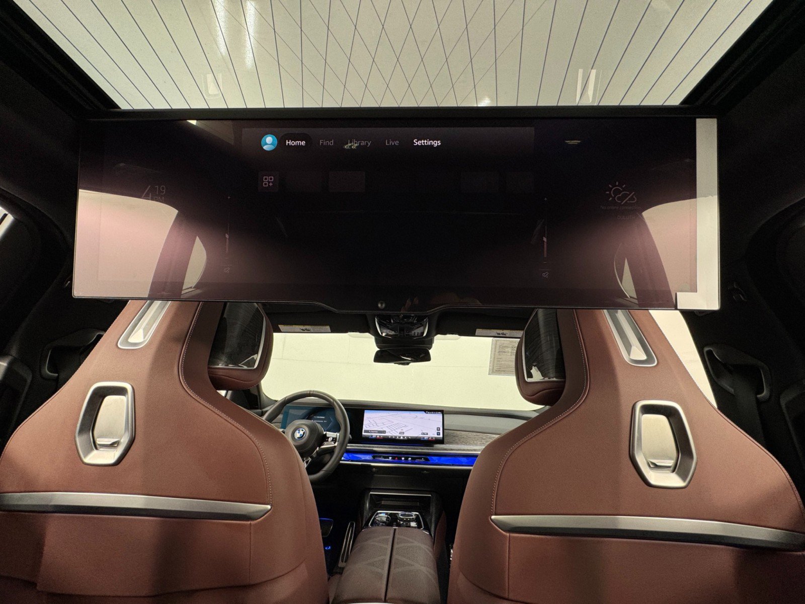 Used 2024 BMW i7 xDrive60 image 47