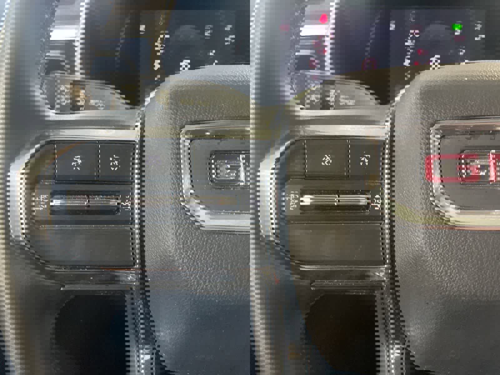 Used 2023 GMC Canyon Elevation image 23