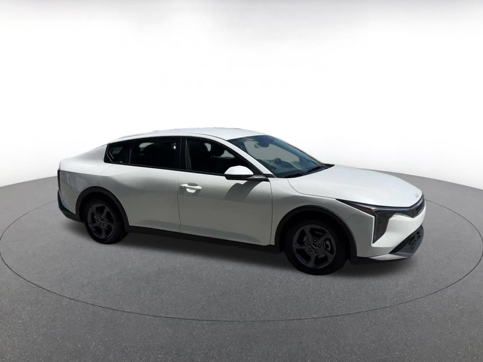 Used 2025 Kia K4 FWD video 2