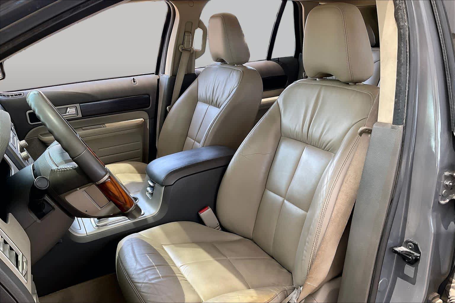 Used 2007 Lincoln MKX 2WD image 8