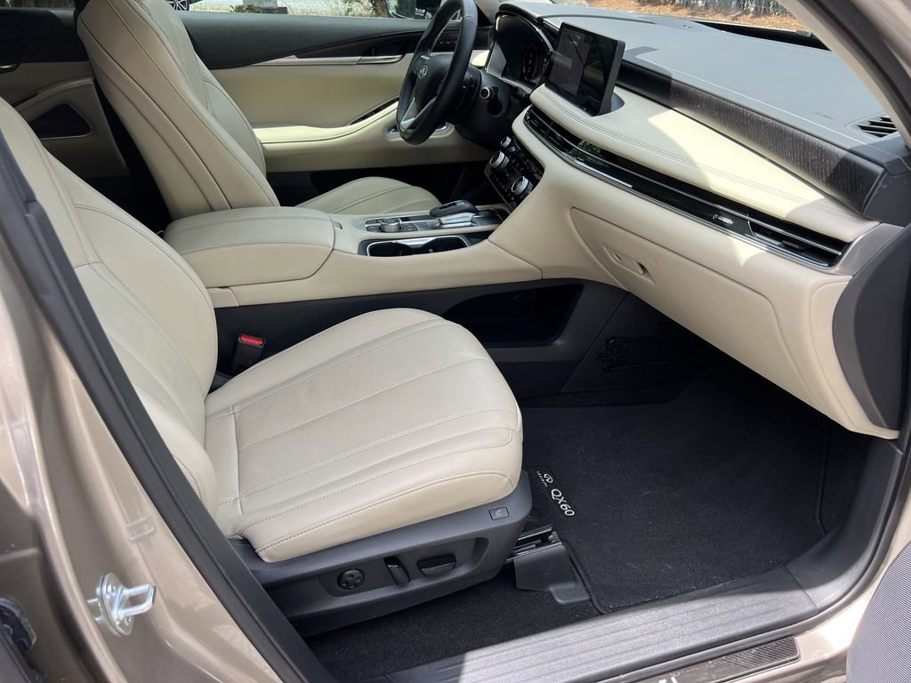 Used 2023 INFINITI QX60 Sensory w/ Vision Package AWD/4WD image 11