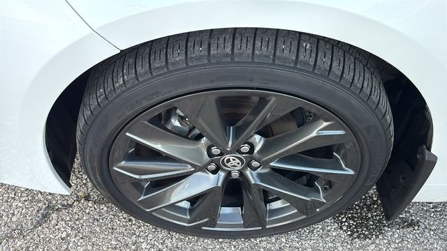 Used 2026 Toyota Corolla SE FWD image 30