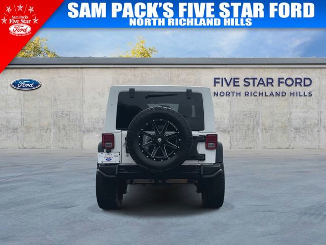 Used 2013 Jeep Wrangler Unlimited Sahara AWD/4WD image 8