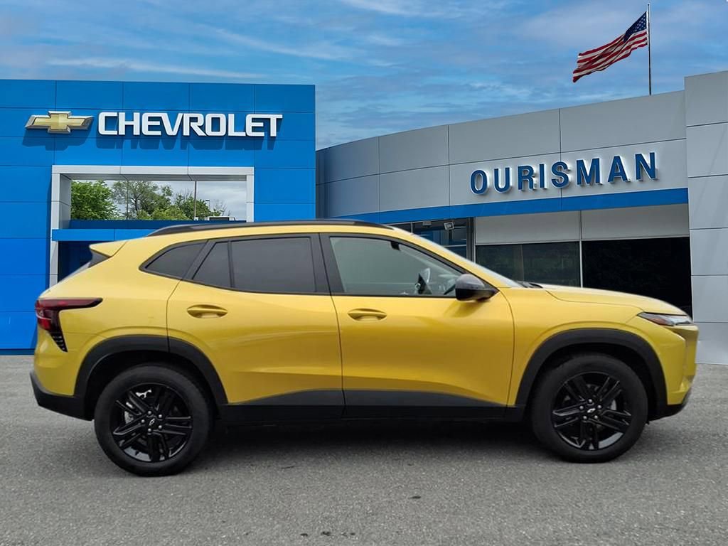 Certified 2024 Chevrolet Trax ACTIV w/ Driver Confidence Package image 2