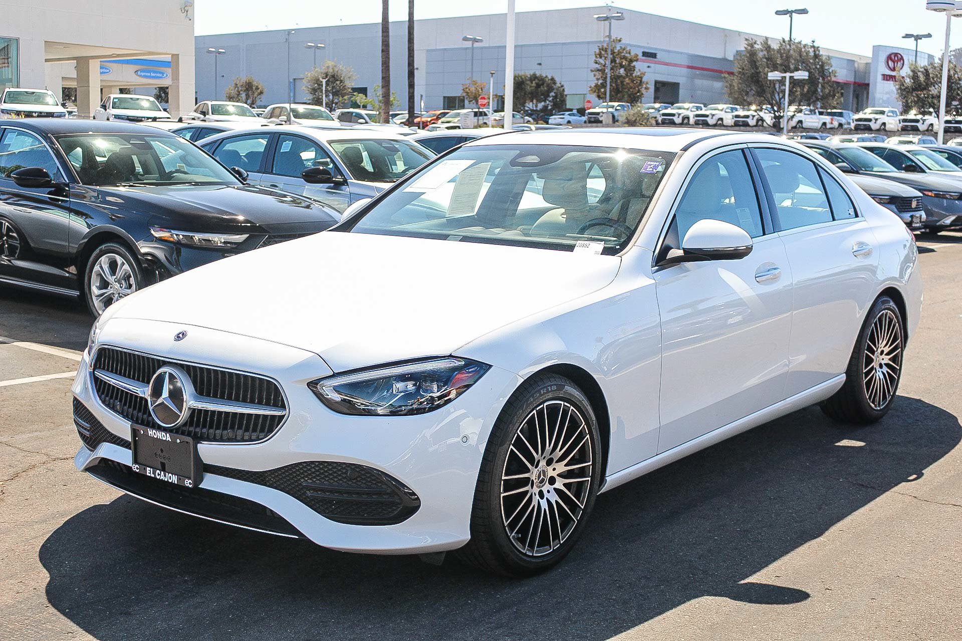Used 2025 Mercedes-Benz C 300 4MATIC Sedan image 21