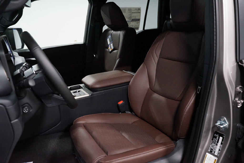 New 2027 Toyota Land Cruiser w/ Premium Package AWD/4WD image 30