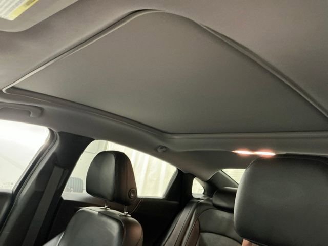 Used 2018 Chevrolet Malibu Premier w/ Premier Sun and Wheel Package image 16