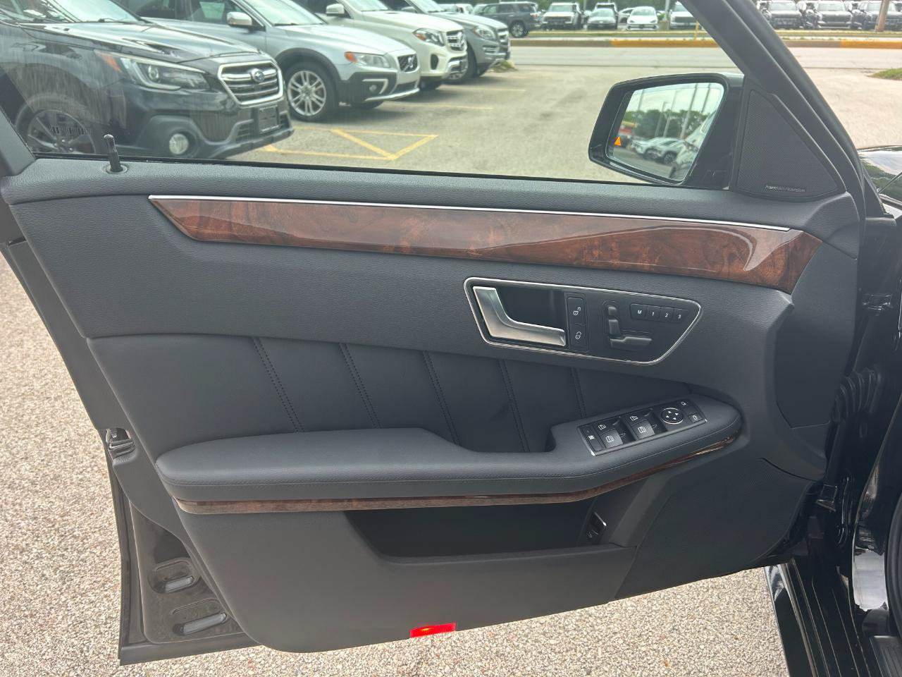Used 2013 Mercedes-Benz E 350 BlueTEC Sedan image 10