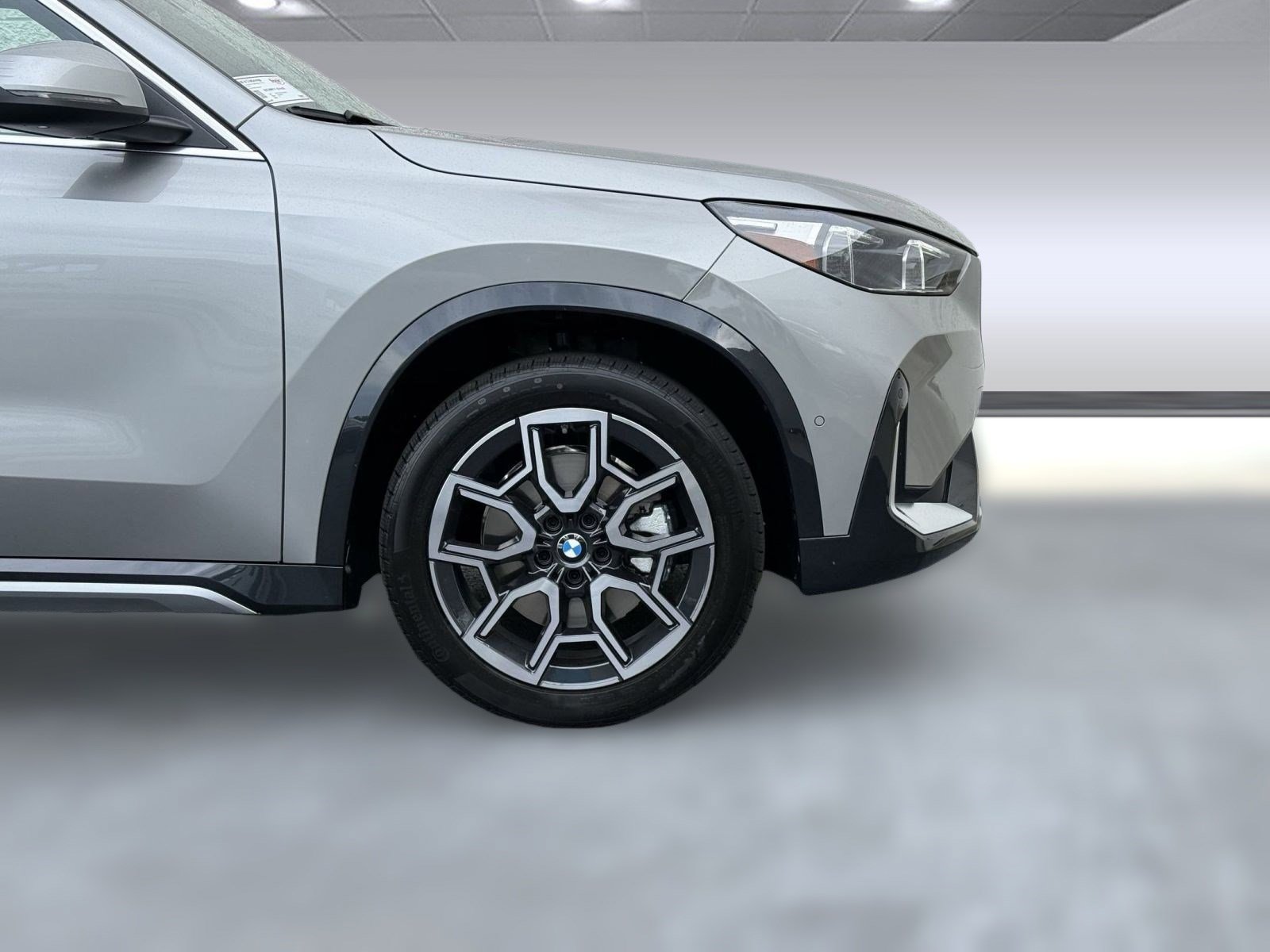 Used 2025 BMW X1 xDrive28i w/ Convenience Package image 10