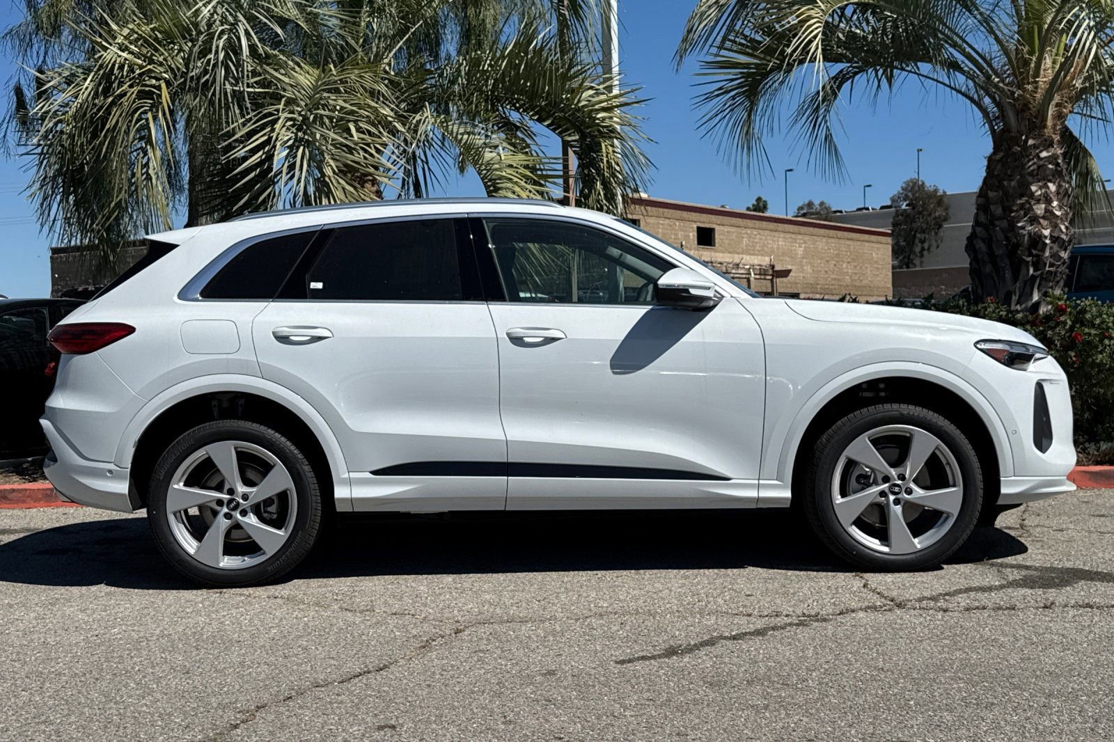 New 2025 Audi Q5 2.0T Premium Plus image 3